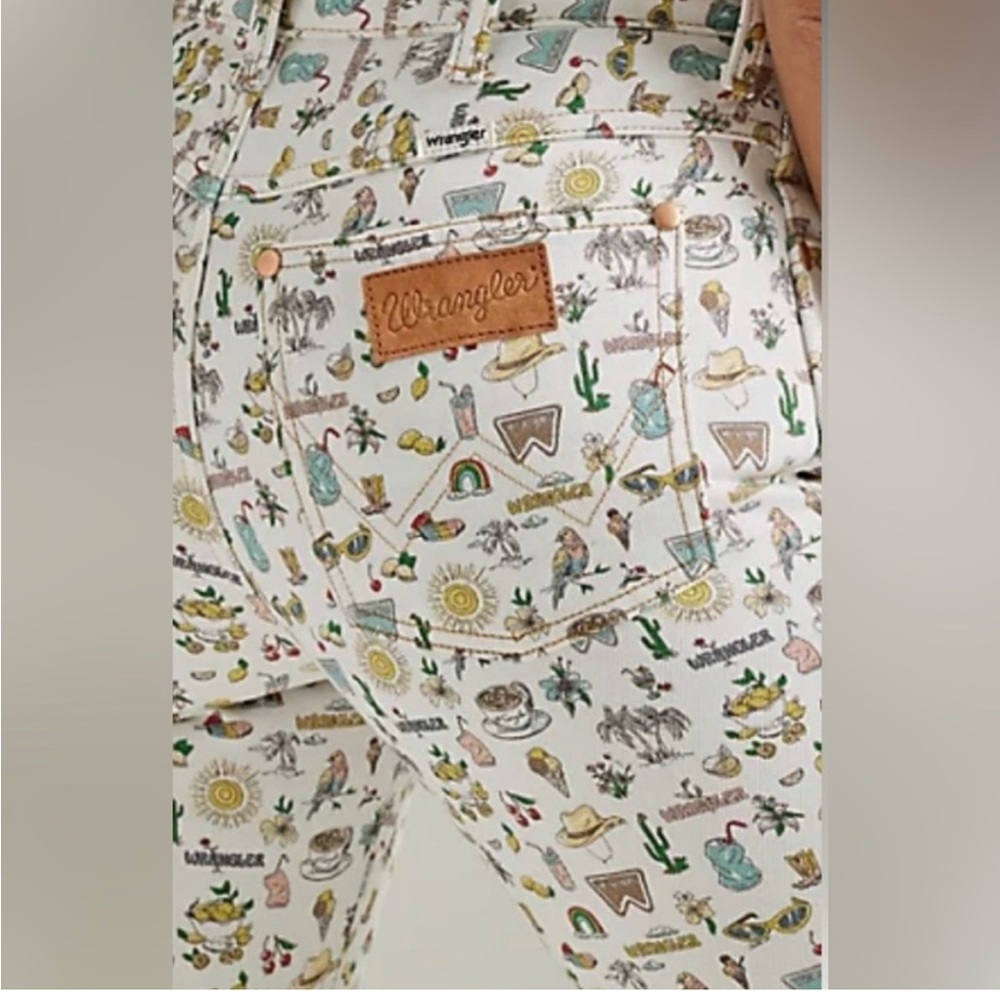 Wrangler Lemons Wrock 672 High Rise Kick Flare Icon Jeans NWT